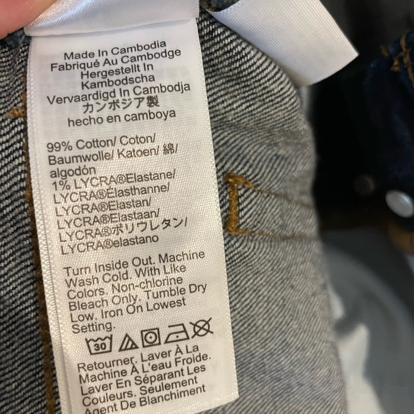 J Crew Factory Mid Rise Crop Flare with Button Fly - EUC - Picture 6 of 6